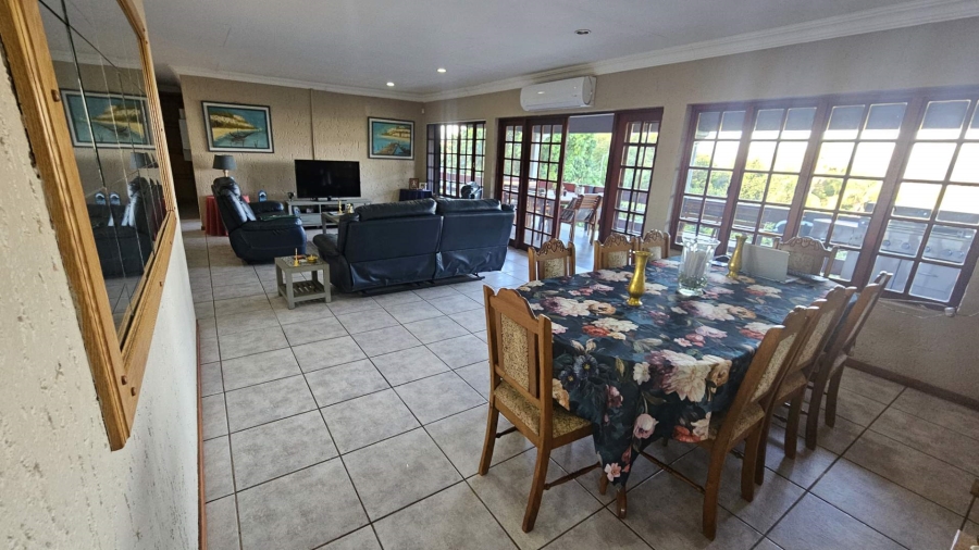 5 Bedroom Property for Sale in Schoemansville North West